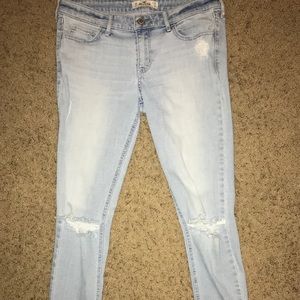 Hollister jeans (distressed)